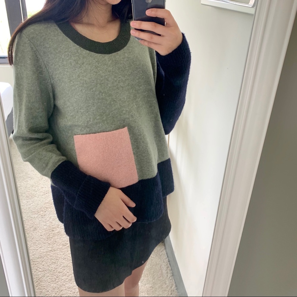 Cos color block jumper with pocket, khaki green